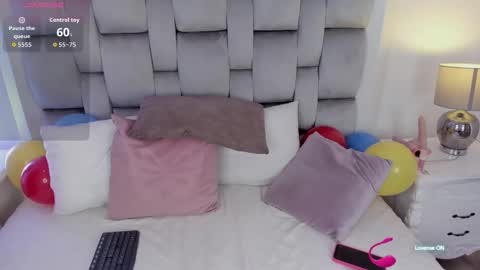 amber  ferrera online show from March 26, 8:10 pm