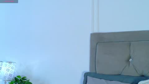amber_bull online show from May 7, 4:11 pm