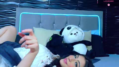 amber_bull online show from October 2, 2:44 pm