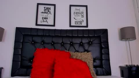 julieta  online show from November 9, 12:01 pm