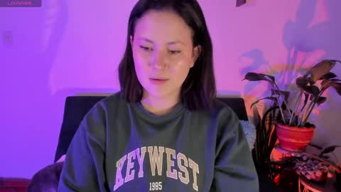 Vivi  online show from April 15, 4:46 am