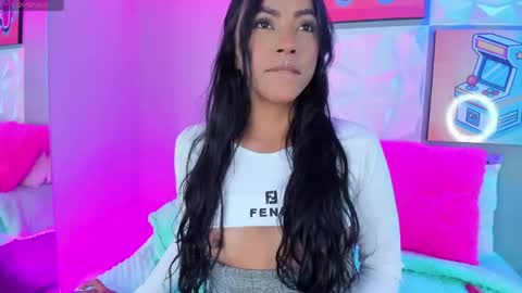 Tell me Amber online show from March 30, 8:30 pm