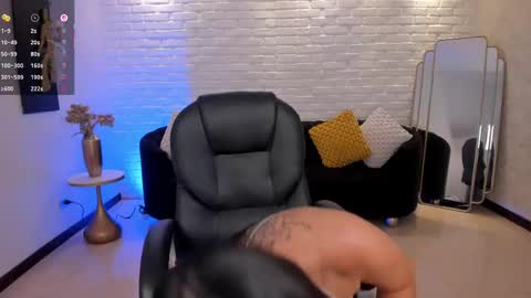 Snapshot of amberlewis_ chatting on October 7, 2:38 am Amber online show from October 7, 2:38 am