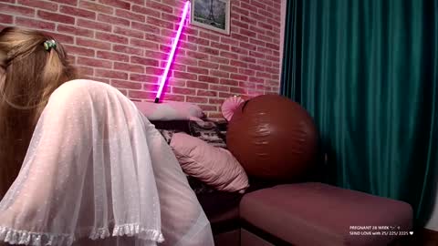 Snapshot of ambrosia_nectar chatting on December 19, 11:29 am 26 WEEK Princess Linnea online show from December 19, 11:29 am