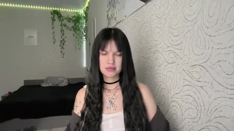 Alica online show from December 5, 11:55 am