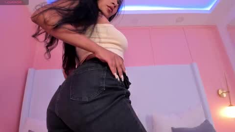 Snapshot of amelia_bellee chatting on September 17, 5:22 pm Amelia online show from September 17, 5:22 pm