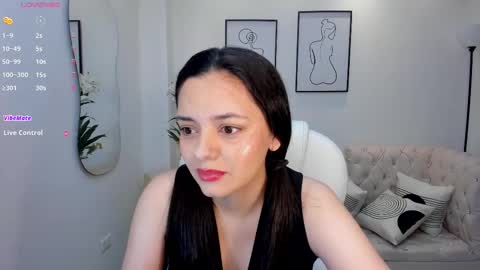 Snapshot of amelia_cheerry chatting on January 22, 11:23 am amelia online show from January 22, 11:23 am