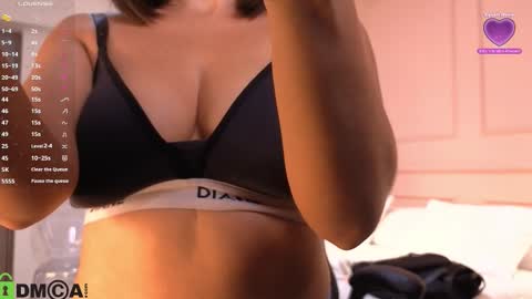 AMELIA online show from February 4, 11:57 am