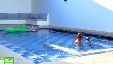 AMELIA online show from November 26, 12:28 pm