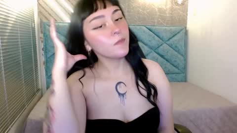 Snapshot of amelia_fry chatting on February 26, 3:46 am amelia_fry online show from February 26, 3:46 am