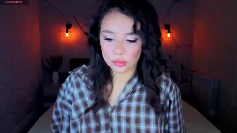 Amelia online show from June 11, 5:21 pm