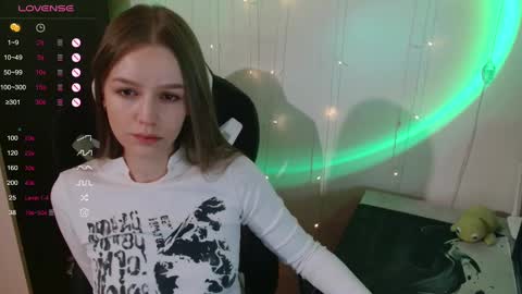 Snapshot of amelia_sweeti chatting on February 22, 7:43 pm amelia_sweeti online show from February 22, 7:43 pm