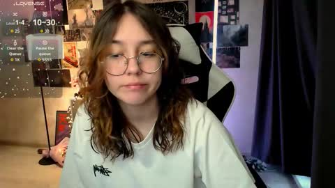 Snapshot of ameliameadd chatting on October 18, 9:01 am Amelia online show from October 18, 9:01 am