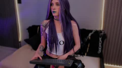 Amelianaughty  online show from June 3, 4:23 pm