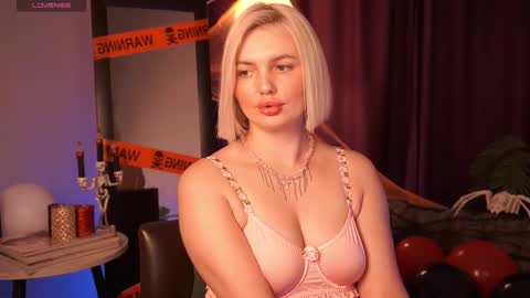  Amelia  online show from November 2, 8:29 am