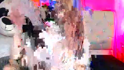 amelie brown online show from December 19, 4:32 pm