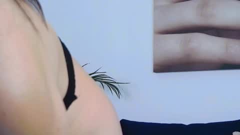 Snapshot of ameliekeys chatting on September 24, 4:44 am Amelie online show from September 24, 4:44 am