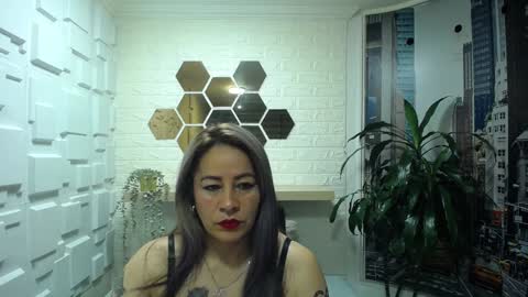 Amell Thomson online show from February 7, 10:50 am