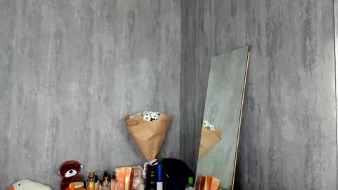 Amina online show from February 12, 11:40 am