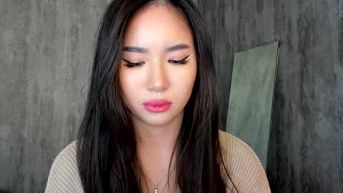 Amina online show from December 7, 10:12 am