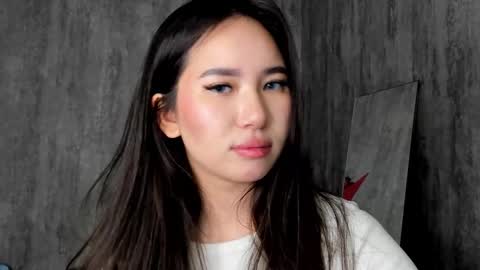 Amina online show from February 28, 7:03 pm