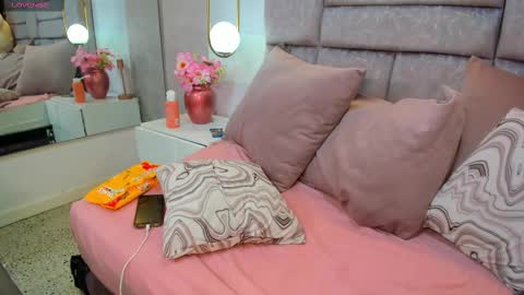 Amina online show from September 24, 8:02 am