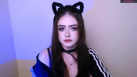 Amina online show from May 30, 11:00 pm