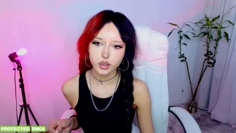    online show from February 24, 11:42 am