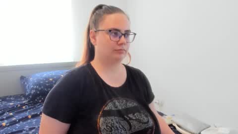 Amira Vyxen online show from May 20, 7:38 am