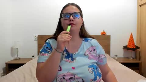 Amira Vyxen online show from November 24, 2:57 am