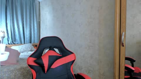 Ami online show from April 12, 3:48 pm