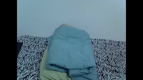 Snapshot of amor_anny chatting on February 13, 8:45 pm anny online show from February 13, 8:45 pm
