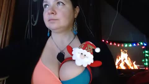 amorelara online show from December 31, 5:33 am