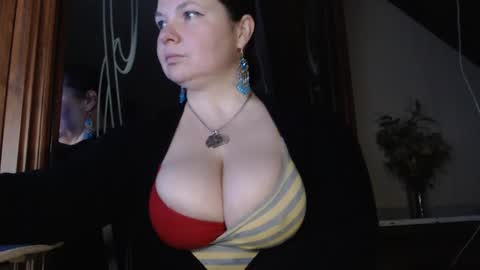 amorelara online show from February 15, 3:39 pm