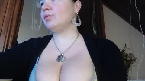 amorelara online show from January 26, 7:42 am