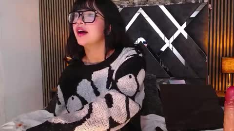 Amy online show from February 25, 2:04 pm