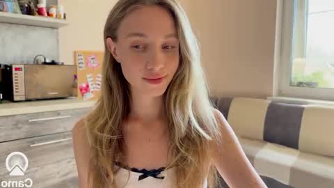 Snapshot of amy_chill chatting on September 9, 11:10 am Amy Chill online show from September 9, 11:10 am