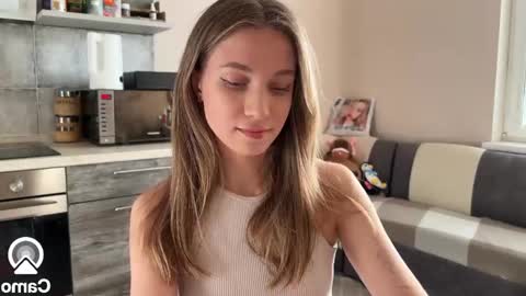 Snapshot of amy_chill chatting on February 7, 11:23 am Amy Chill online show from February 7, 11:23 am