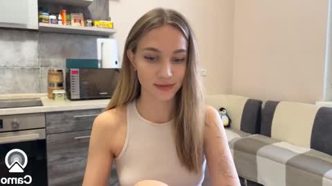 Snapshot of amy_chill chatting on December 17, 12:11 pm Amy Chill online show from December 17, 12:11 pm