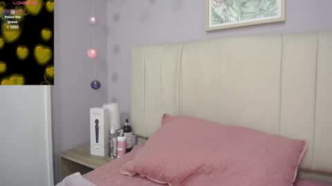 Snapshot of amy_le chatting on December 17, 1:49 pm Amy online show from December 17, 1:49 pm