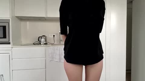 girl next door named Amy online show from February 12, 2:52 pm