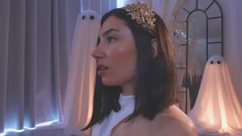 Amy Armstrong online show from October 29, 8:22 pm