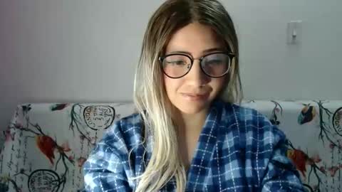 amycosplay99 online show from January 16, 10:55 pm