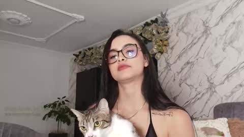 IG amyw0w   online show from January 5, 6:11 pm