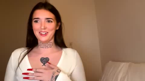 Amyyyoxxo online show from February 19, 8:31 pm