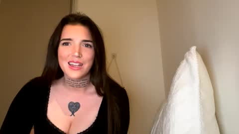 Amyyyoxxo online show from March 7, 8:11 pm