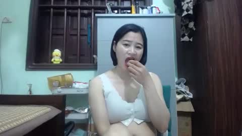 an_naughty online show from May 7, 9:35 am