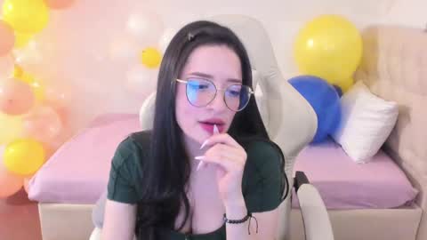 Im anna but you can call me as you want online show from May 28, 1:58 am