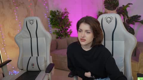 Snapshot of anabel2054 chatting on January 28, 12:00 pm Sweet girls online show from January 28, 12:00 pm