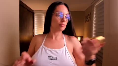 Anabel online show from March 4, 7:01 pm